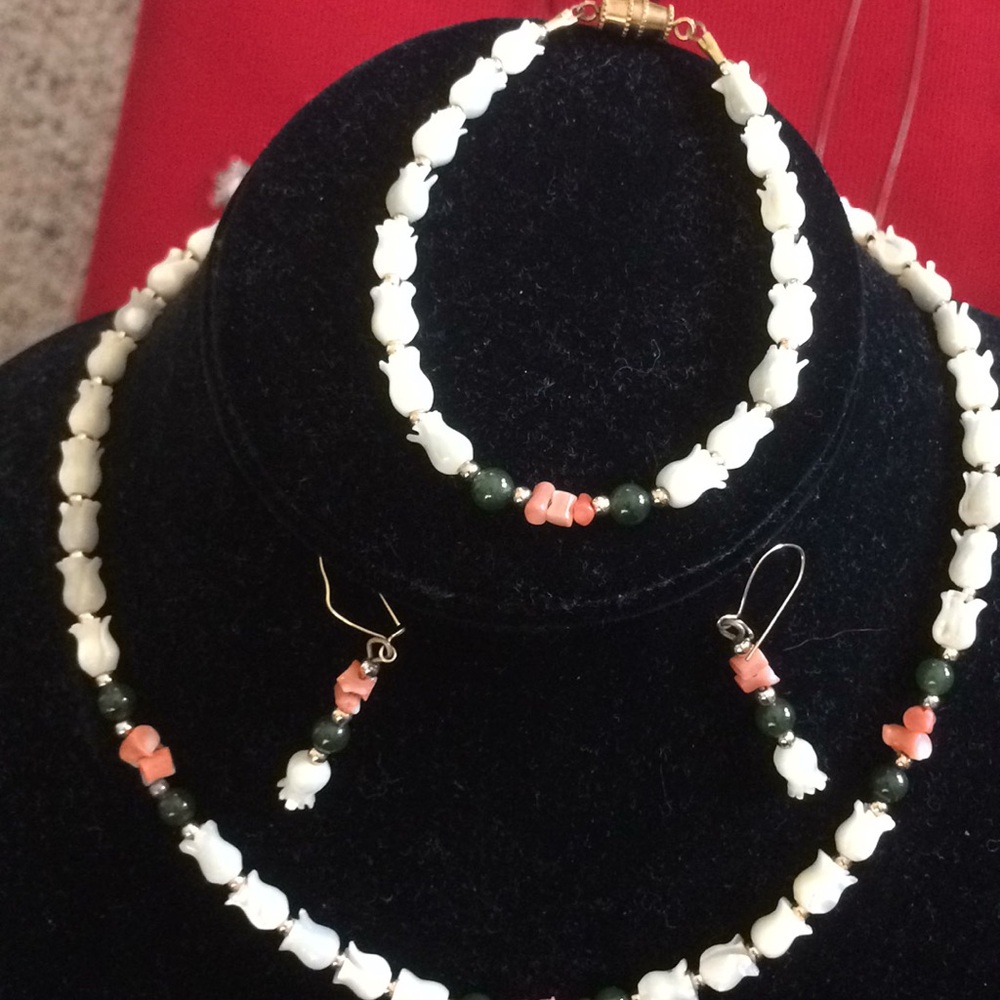 Abalone shell necklace 14”